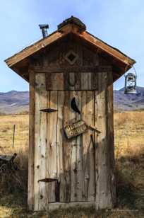 Outhouse-2416.jpg Outhouse-2416.jpg