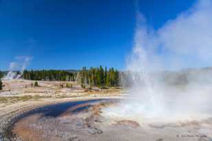 Geyser-7754.jpg Geyser-7754.jpg